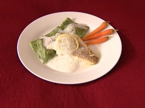 Zander mit Wurzel-Ravioli (Neele Hehemann) - Rezept