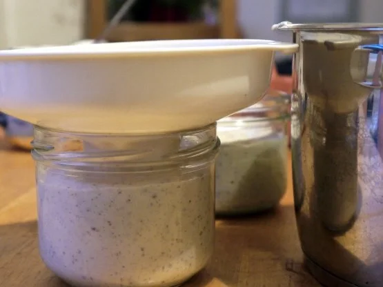 Rezept: Haselnuss-Zimt-Mousse mit Schokoladensauce Bild Nr. 8 Haselnuss-Zimt-Mousse mit Schokoladensauce - Rezept - Bild Nr. 8