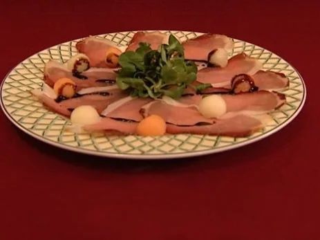 Hausgeräucherter Jauntaler Schinken auf Honigmelone (Larissa Marolt) - Rezept