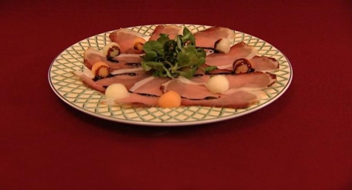 Hausgeräucherter Jauntaler Schinken auf Honigmelone (Larissa Marolt) -
Rezept By Das perfekte Promi Dinner