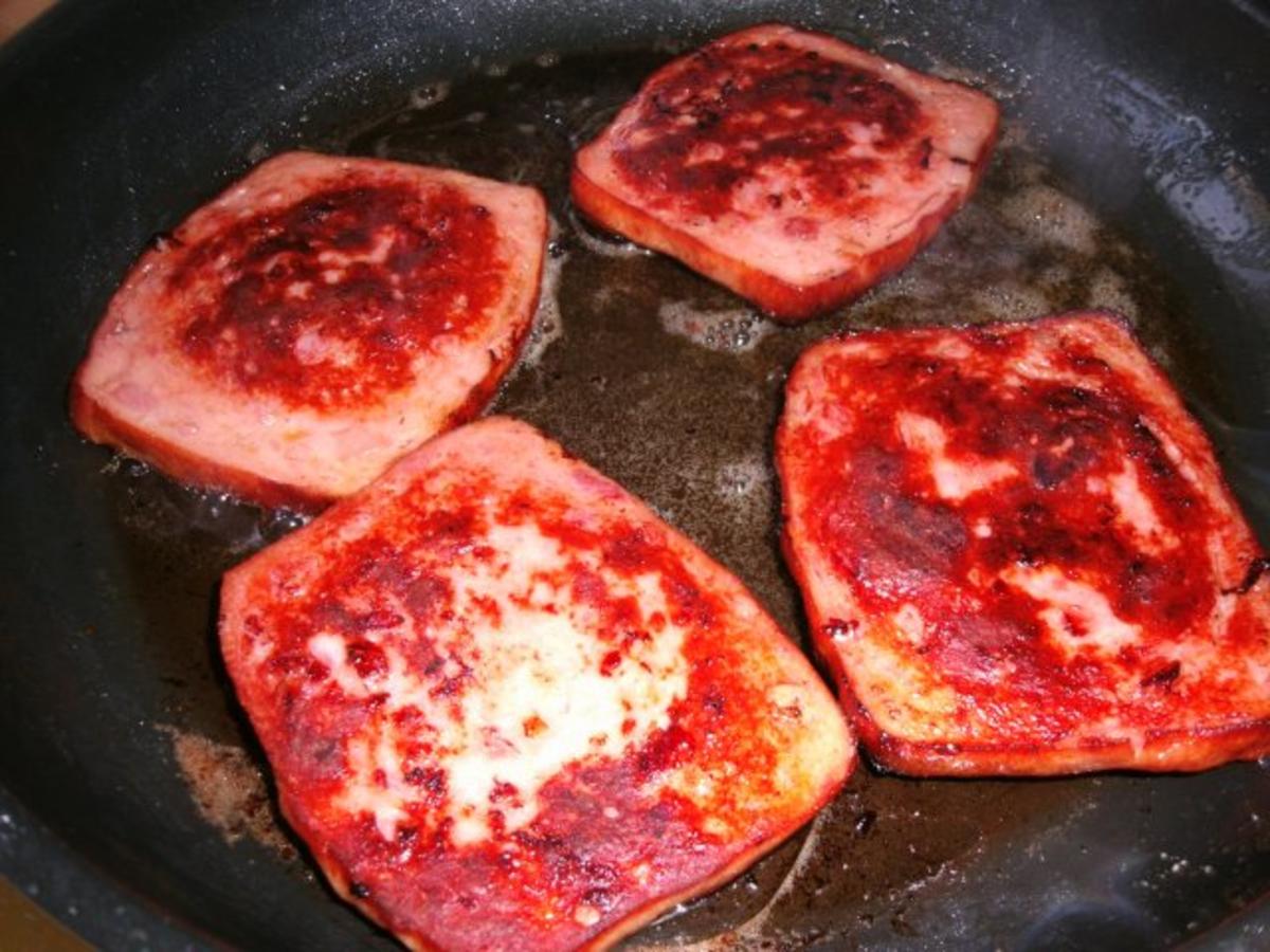 gebratener Fleischkäse mit Weinsauerkraut und Röstzwiebelstampfkartoffeln - Rezept - Bild Nr. 5