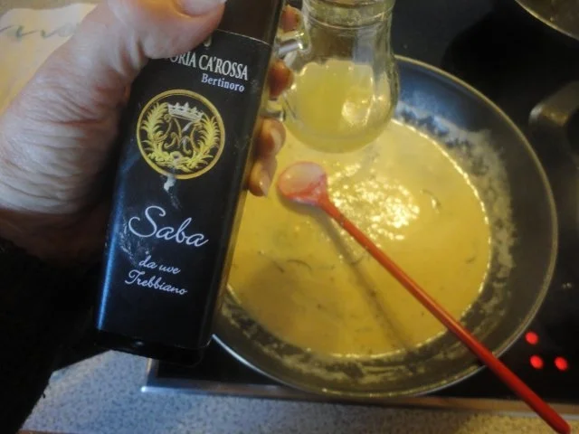 Rezept: Lachsfilet mit Knusper Kruste in Riesling Sauce & Dill Kartoffel Bild Nr. 9 Lachsfilet mit Knusper Kruste in Riesling Sauce & Dill Kartoffel - Rezept - Bild Nr. 9