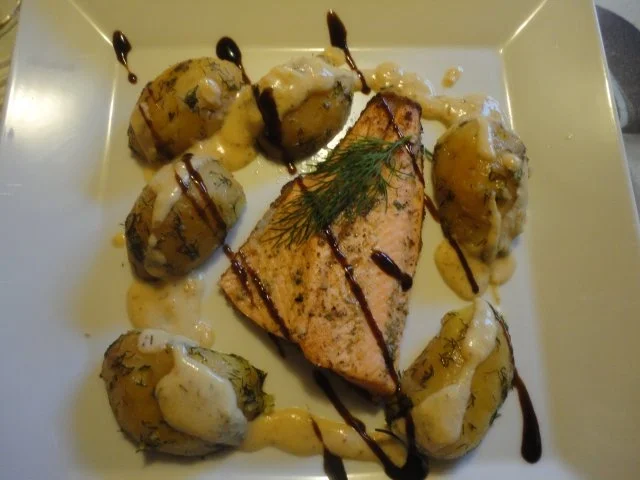 Rezept: Lachsfilet mit Knusper Kruste in Riesling Sauce & Dill Kartoffel Bild Nr. 10 Lachsfilet mit Knusper Kruste in Riesling Sauce & Dill Kartoffel - Rezept - Bild Nr. 10