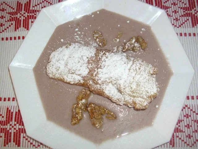 Rezept: Mandarinentortellini auf Walnußkaramell Mandarinentortellini auf Walnußkaramell - Rezept