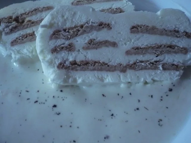 Winter- Parfait mit Orangen-Marzipan-Sauce und Clementinenlikör - Rezept - Bild Nr. 4