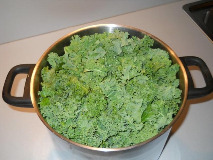 Grünkohl mit Kasseler und Kohlwurst - einfach - 144 kcal/100g