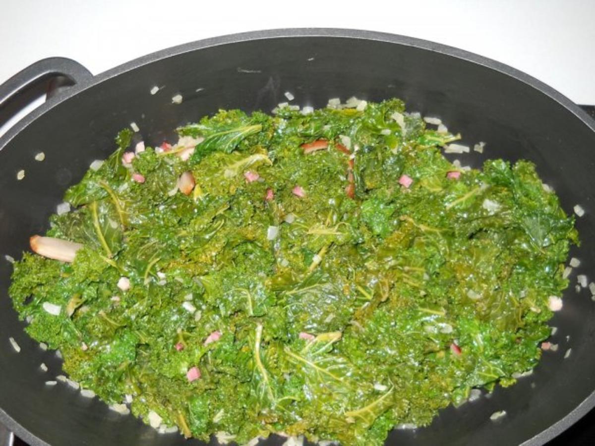 Grünkohl mit Kasseler und Kohlwurst - einfach - 144 kcal/100g