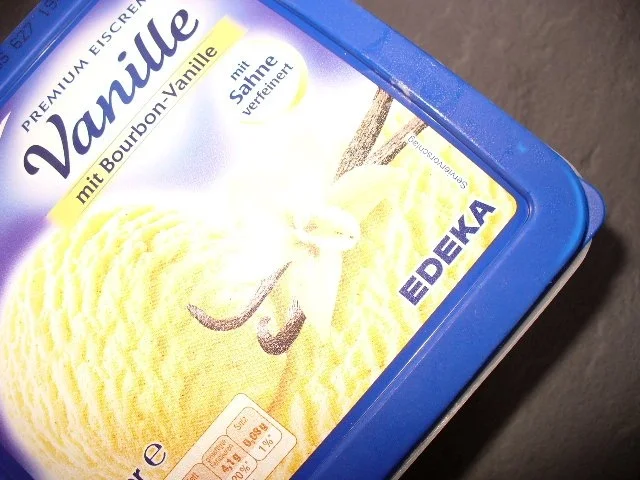 Rezept: Eisdessert mit beschwipster Birne Bild Nr. 4 Eisdessert mit beschwipster Birne - Rezept - Bild Nr. 4