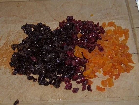 Weihnachtliches Stollen-Früchtebrot mit Kokos und Marzipan - Rezept - Bild Nr. 3