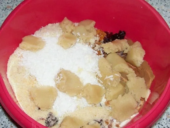 Weihnachtliches Stollen-Früchtebrot mit Kokos und Marzipan - Rezept - Bild Nr. 4