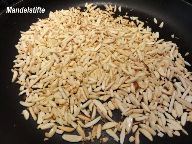 Kekse:   KNUSPER - MANDEL - GEBÄCK - Rezept - Bild Nr. 2