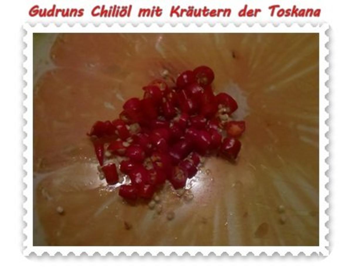 Öl: Chiliöl mit Kräutern der Toskana - Rezept - Bild Nr. 3