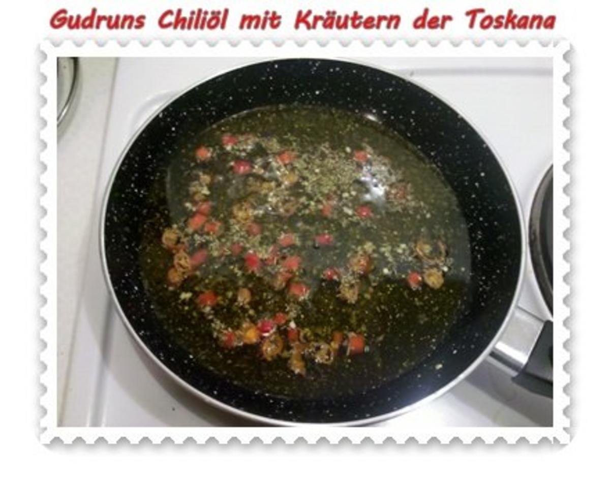 Öl: Chiliöl mit Kräutern der Toskana - Rezept - Bild Nr. 4