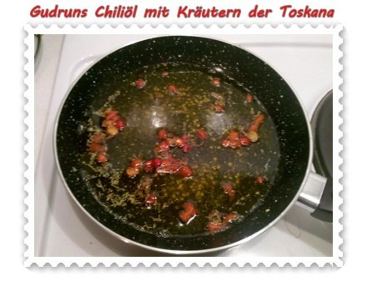 Öl: Chiliöl mit Kräutern der Toskana - Rezept - Bild Nr. 5