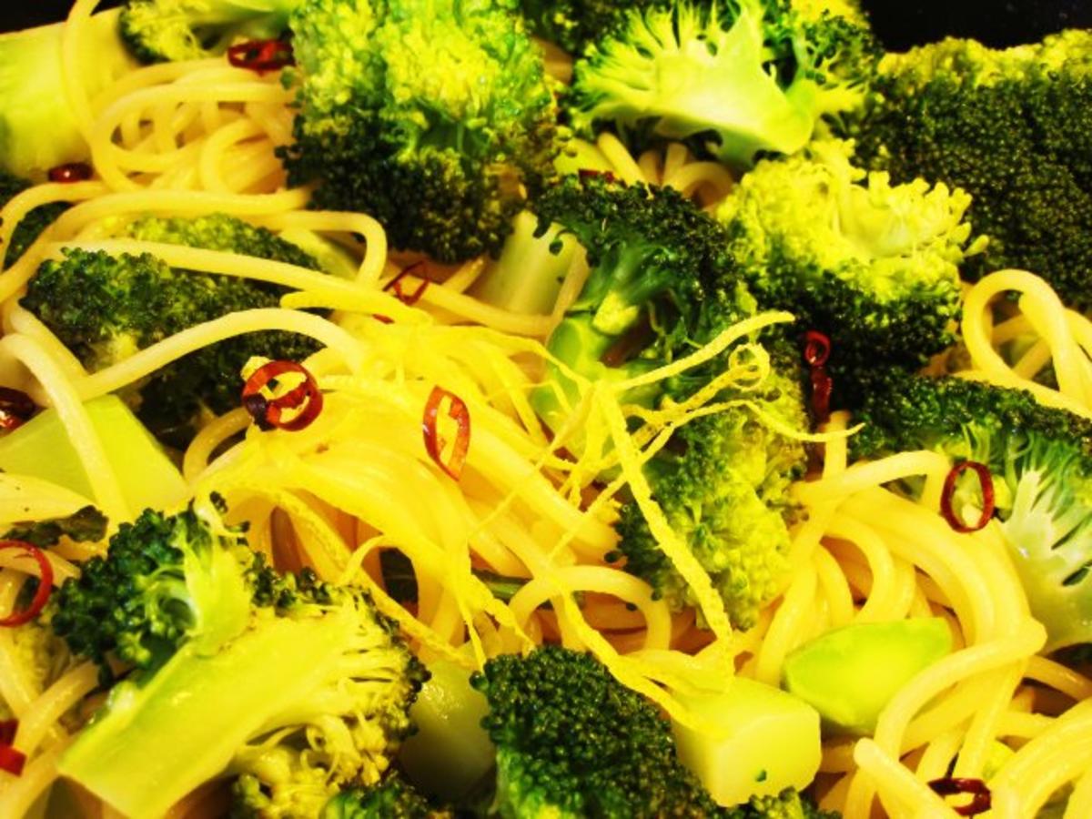 Broccoli-Spaghetti - fruchtig und scharf zugleich - Rezept - Bild Nr. 8