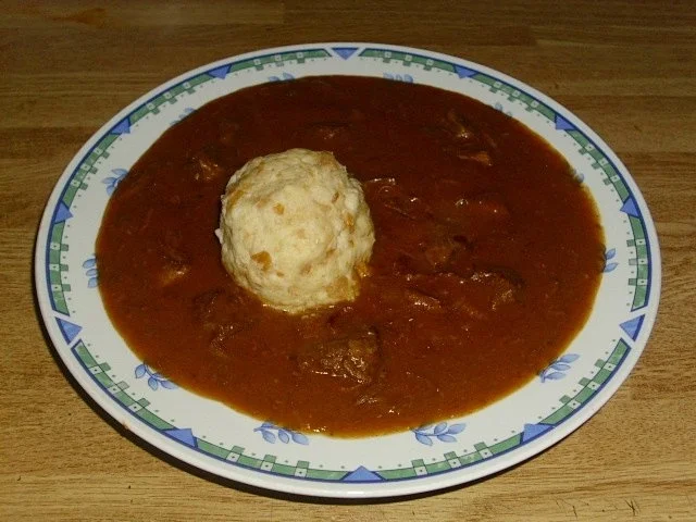 Schnelles würziges Rindsgulasch - Rezept - Bild Nr. 2
