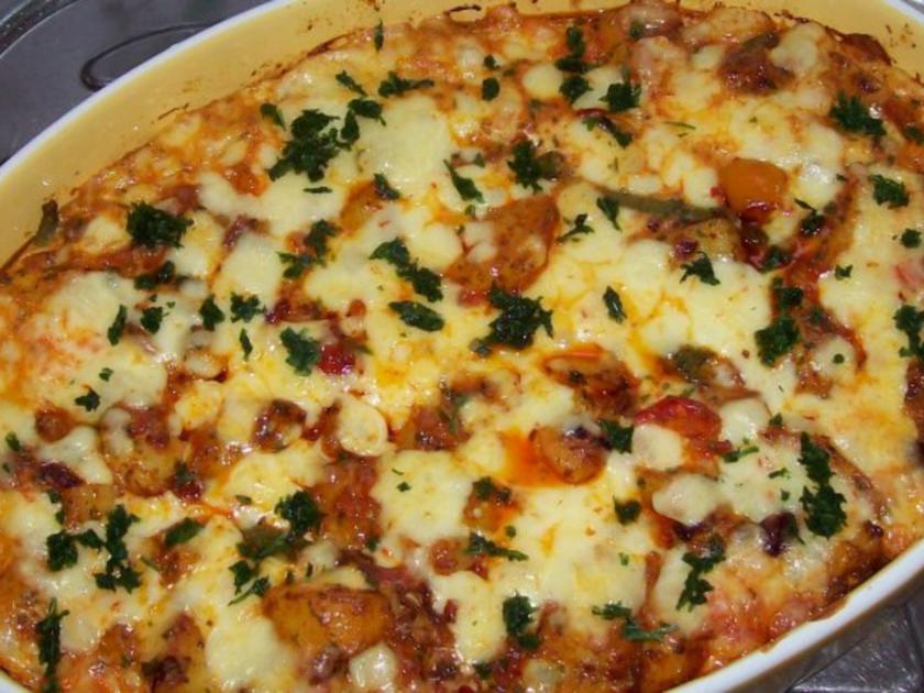 Pikanter Tex Mex Kartoffel Auflauf - einfach - 189 kcal/100g Pikanter Tex Mex Kartoffel Auflauf - einfach - 189 kcal/100g