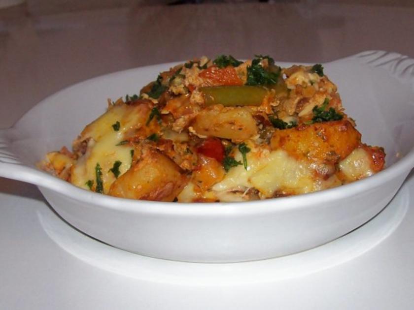 Pikanter Tex Mex Kartoffel Auflauf - einfach - 189 kcal/100g Pikanter Tex Mex Kartoffel Auflauf - einfach - 189 kcal/100g