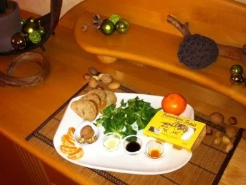 Feldsalat mit Walnüssen an Clementinen Vinaigrette - Rezept - Bild Nr. 2