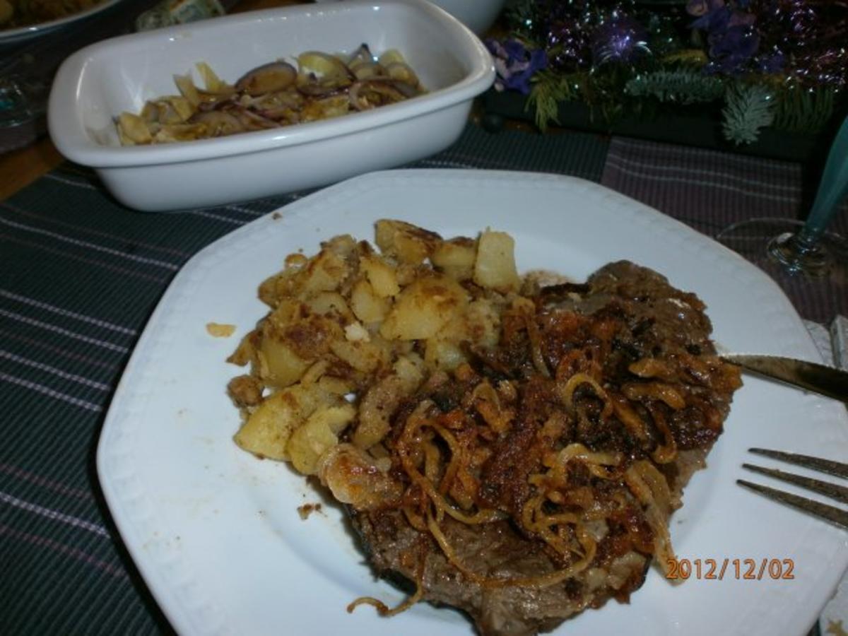 Roastbeef mit Zwiebeln und Chicorèe-Salat - Rezept - Bild Nr. 2