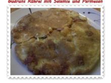 Eier: Rührei mit Salamie und Parmesan - Rezept