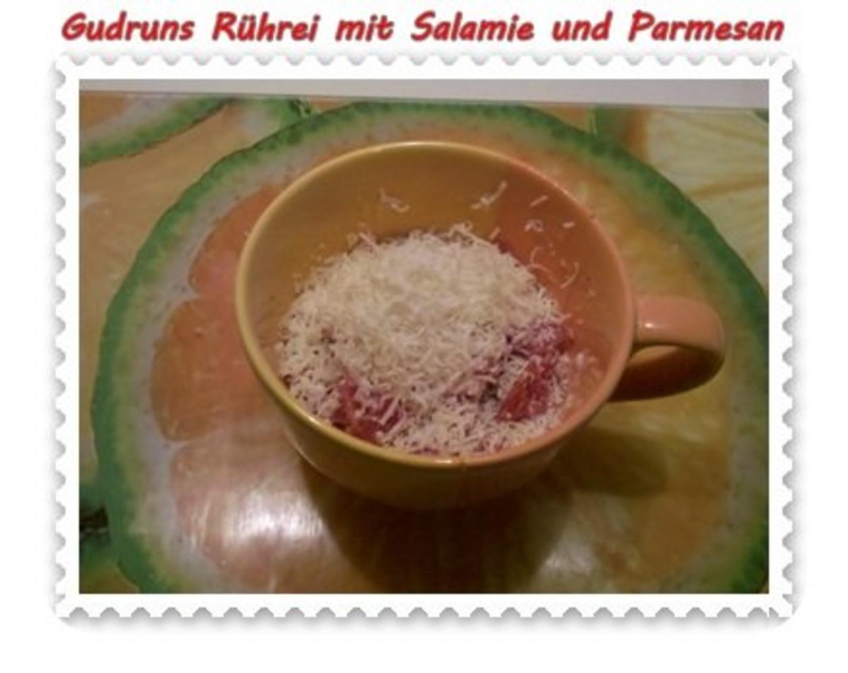 Eier: Rührei mit Salamie und Parmesan - Rezept - Bild Nr. 3