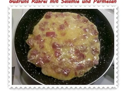 Rezept: Eier: Rührei mit Salamie und Parmesan Bild Nr. 6 Eier: Rührei mit Salamie und Parmesan - Rezept - Bild Nr. 6
