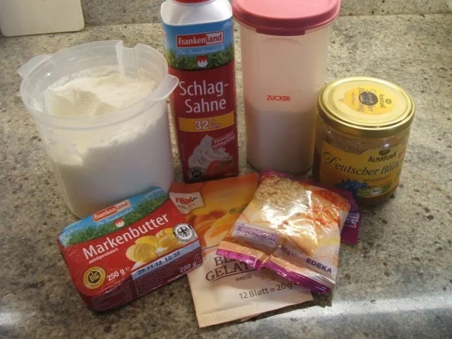 Dessert: Sahnejoghurt mit Honig und Krokant - Rezept - Bild Nr. 2