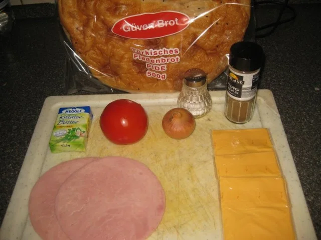 Rezept: Fladenbrot in mehreren Varianten Bild Nr. 2 Fladenbrot in mehreren Varianten - Rezept - Bild Nr. 2