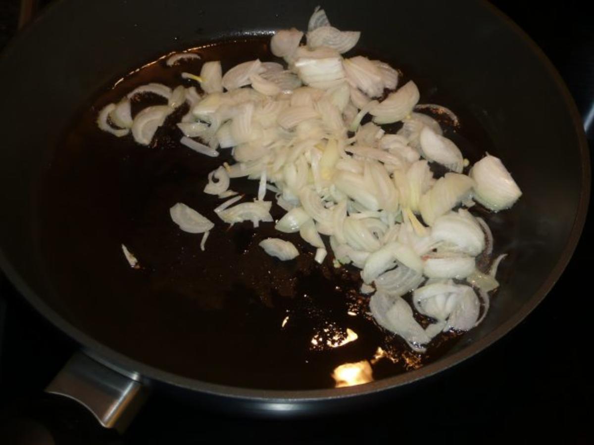Waldpilze mit Knödl und Rahmsoße - einfach - von Gerda_59