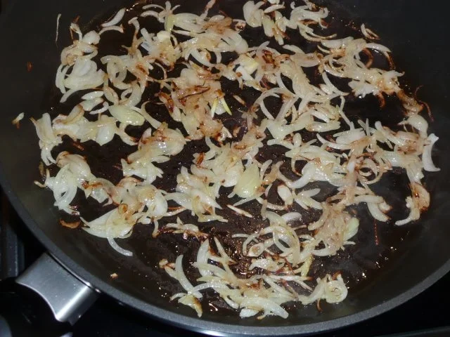 Rezept: Waldpilze mit Knödl und Rahmsoße Bild Nr. 5 Waldpilze mit Knödl und Rahmsoße - Rezept - Bild Nr. 5