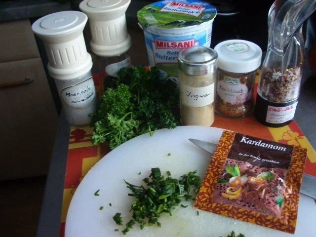 Rezept: Abnehmen - na und ! Kräuter-Buttermilch - Drink Bild Nr. 3 Abnehmen - na und ! Kräuter-Buttermilch - Drink - Rezept - Bild Nr. 3