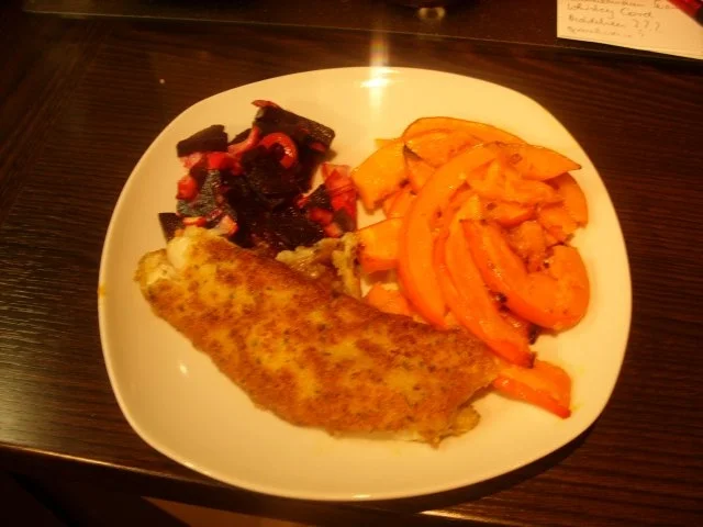 Rezept: Gebackener Kürbis mit Seelachsfilet "Müllerin" Gebackener Kürbis mit Seelachsfilet "Müllerin" - Rezept