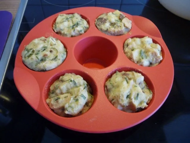 Beilagen : Semmelknödel, Gewickelte Kaninchenrückenteile und Salat - Rezept - Bild Nr. 9