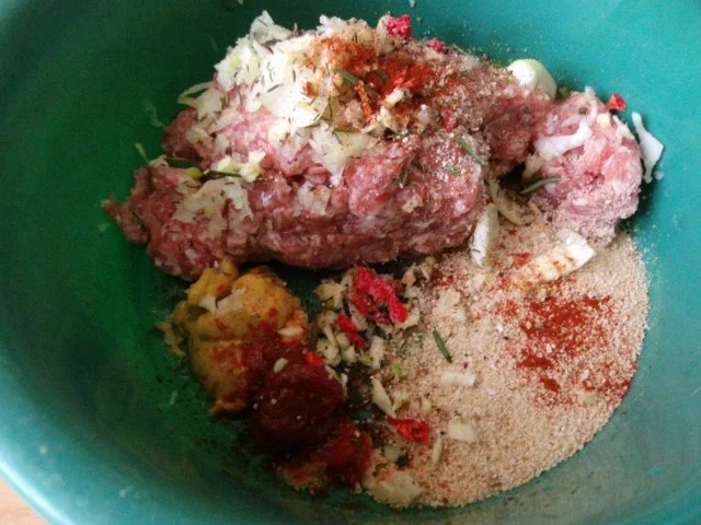 Frikadellen mit Blumenkohl und Käsesauce - Rezept - Bild Nr. 3