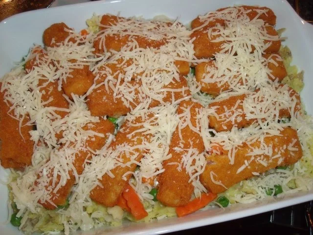 Rezept: Fischstäbchen auf Kartoffelpüree Fischstäbchen auf Kartoffelpüree - Rezept