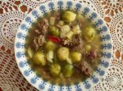 Rosenkohlsuppe mit Rindfleisch - Rezept