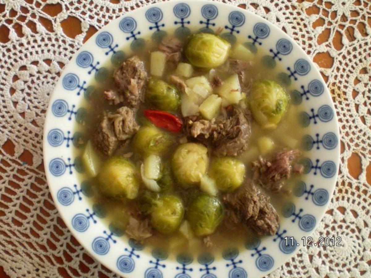 Rosenkohlsuppe mit Rindfleisch - Rezept By orchide