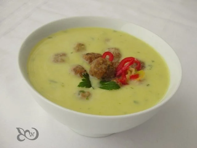 Porree - Kartoffelsuppe mit Chili - Hackbällchen - Rezept