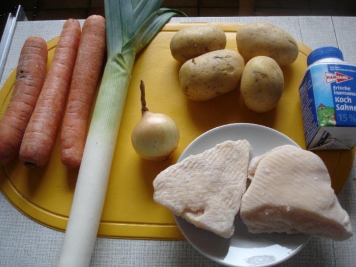 Pikantes Hähnchen mit Möhrenblüten und Kartoffelblütengratin - Rezept - Bild Nr. 2