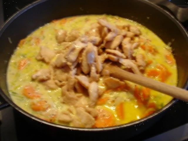 Pikantes Hähnchen mit Möhrenblüten und Kartoffelblütengratin - Rezept - Bild Nr. 18