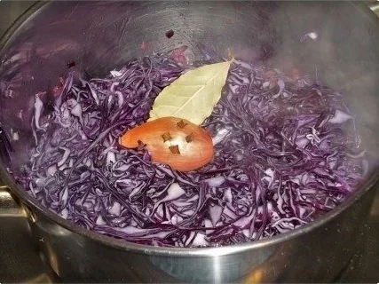 Rezept: Festliches Preiselbeerrotkohl Bild Nr. 11 Festliches Preiselbeerrotkohl - Rezept - Bild Nr. 11