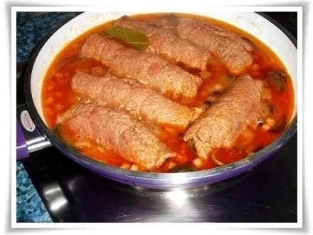 Rezept: Die Klassische Rinderrouladen in einer würzigen Sauce Bild Nr. 18 Die Klassische Rinderrouladen in einer würzigen Sauce - Rezept - Bild Nr. 18