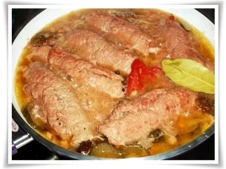 Rezept: Die Klassische Rinderrouladen in einer würzigen Sauce Bild Nr. 14 Die Klassische Rinderrouladen in einer würzigen Sauce - Rezept - Bild Nr. 14