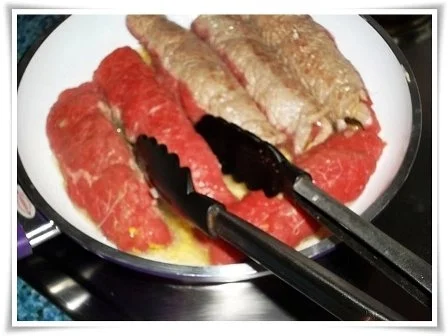 Rezept: Die Klassische Rinderrouladen in einer würzigen Sauce Bild Nr. 10 Die Klassische Rinderrouladen in einer würzigen Sauce - Rezept - Bild Nr. 10