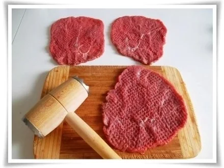 Rezept: Die Klassische Rinderrouladen in einer würzigen Sauce Bild Nr. 4 Die Klassische Rinderrouladen in einer würzigen Sauce - Rezept - Bild Nr. 4