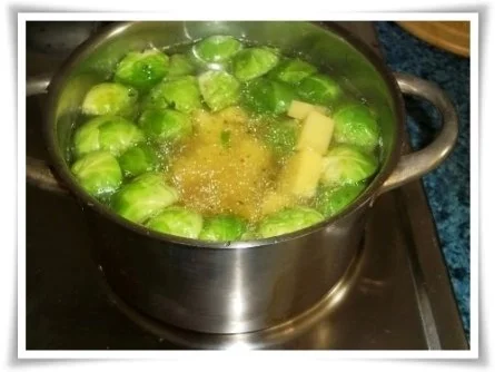 Rezept: Rosenkohl- Kichererbsensuppe Bild Nr. 6 Rosenkohl- Kichererbsensuppe - Rezept - Bild Nr. 6