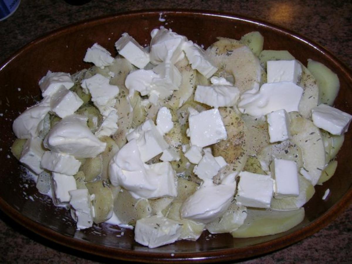 Hasenfilet, an Apfel-Kartoffel-Schafskäse-Gratin, neben Pfifferlingen - Rezept - Bild Nr. 5