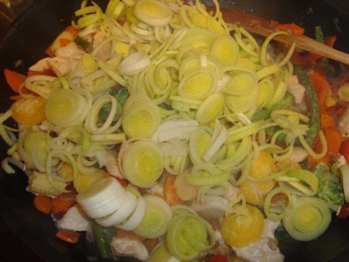 Hähnchen-Gemüse-Pfanne mit Feta - Rezept - Bild Nr. 5
