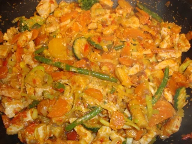 Rezept: Hähnchen-Gemüse-Pfanne mit Feta Bild Nr. 7 Hähnchen-Gemüse-Pfanne mit Feta - Rezept - Bild Nr. 7